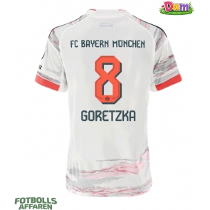 Bayern Munich Leon Goretzka #8 Bortatröja Kvinnor 2025-26 Kortärmad